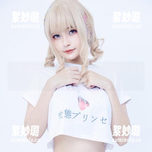 下载Azami的户外全集，看一看她如何与自然亲密接触！