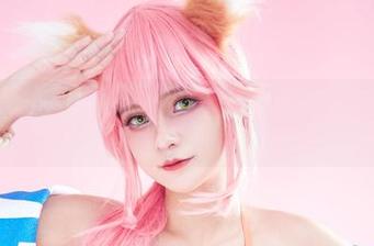 想要这样放肆？Azami的‘AerithRedLingerie’原图等你下载！
