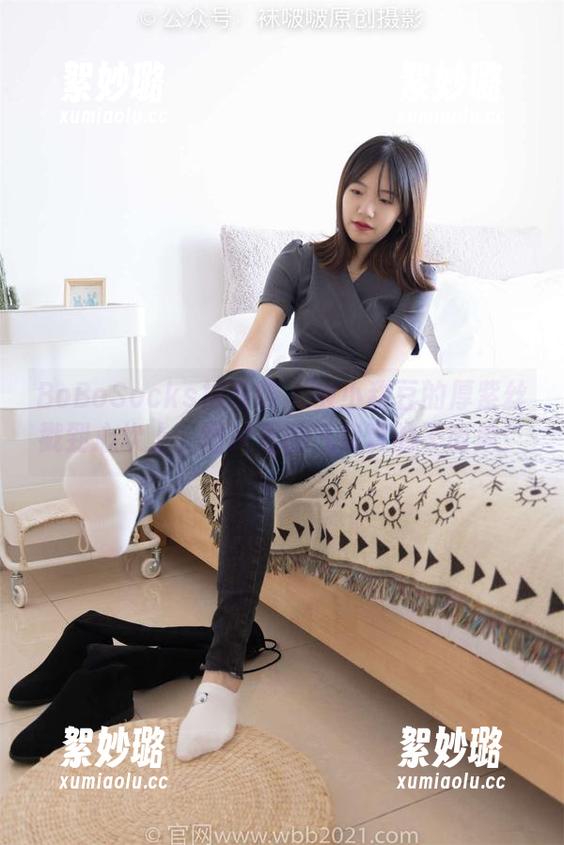 BoBoSocks袜啵啵 - 被小甜豆的厚紫丝戳到心坎上，图片里的气息真的不简单！