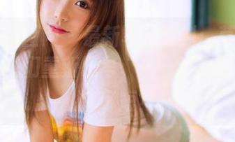 GIRLT果团网 - 最新写真时刻：莫雅淇的短裙让我们重新思考“短”的极限，万物皆可短？