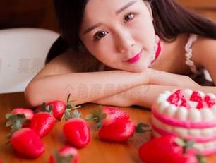 GIRLT果团网 - 莫雅琪最新浴室大片，转身的时候我都愣了，哪个角度最好呢？