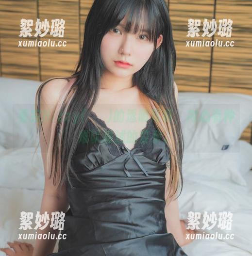 看完Hizzy(히지)的透明写真，内心有种难以描述的复杂。