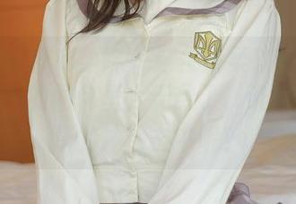 MFStar模范学院 - 这位娇柔软妹子在小奶瓶呜呜的图包里太无敌了，谁能不被分享的冲动击中呢？
