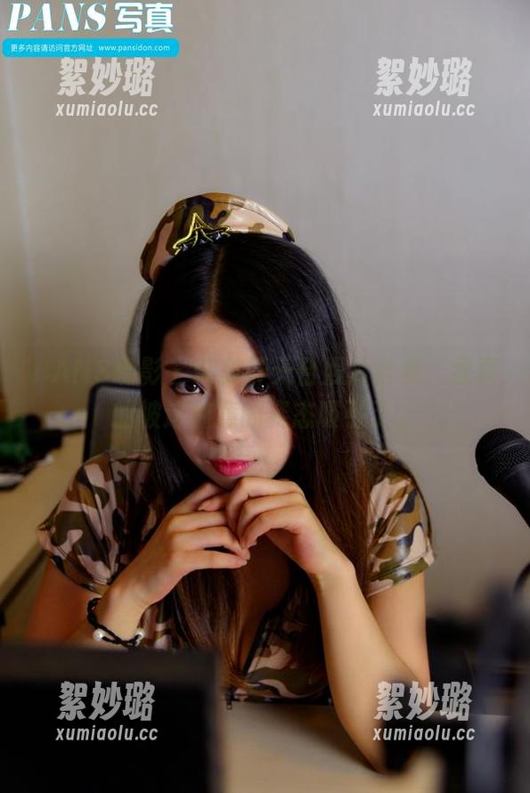 PANS摄影 - 韩美轩天台照片合集，我真的被这随意的姿态吸引了。