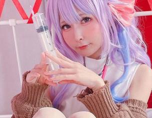 写真不只是拍照：SayoMomo与KMS兴登堡的游乐场！