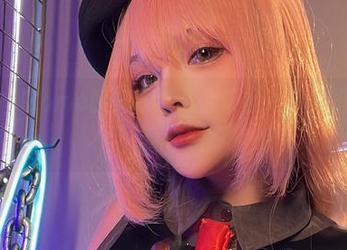 在SayoMomo的在线温柔合集里，偶然扭头，惊喜不断