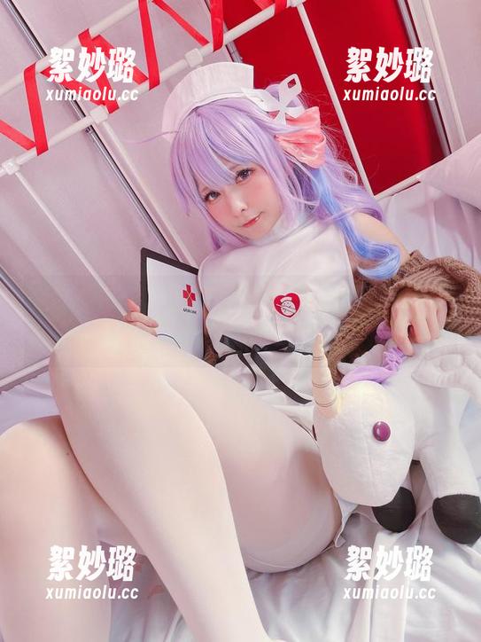 SayoMomo的奶牛装性感版，图包里装满了意外与惊喜。