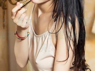 TouTiao头条女神 - 你可以不信信悦儿，但她的棉袜写真我真的想下载到我的收藏夹！