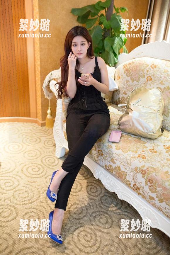 TuiGirl推女郎-何奕恋 TuiGirl推女郎 - 海岸线上的何奕恋:一套图让人觉得好奇的地方