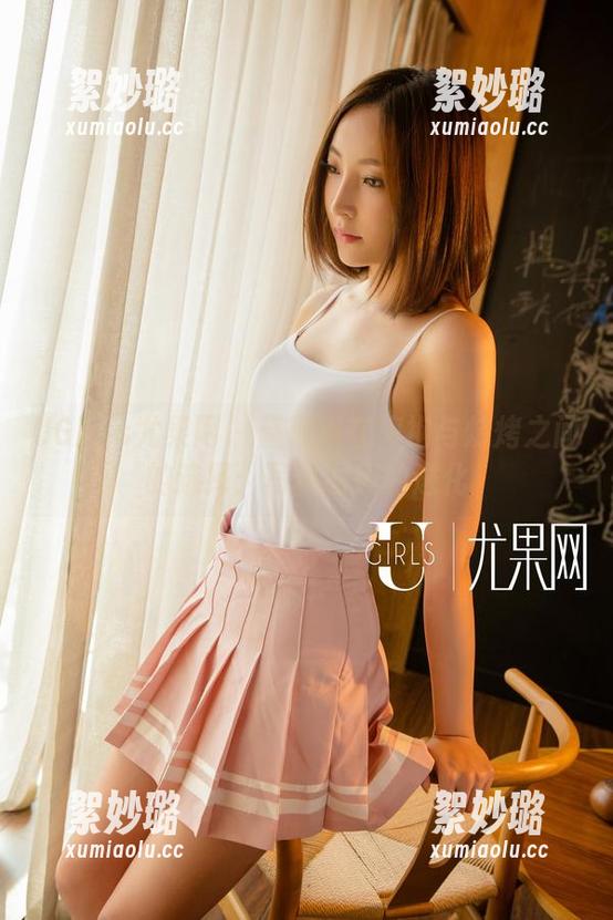 UGirls尤果网 - 黛蓓琪在旗袍与烧烤之间的选择：写真图册的进化