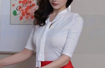 Xiuren秀人网 - 何必圣光？让伊一Moon的妹妹直接在美图的舞台上，自信亮相！
