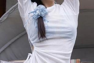 Xiuren秀人网 - 看！唐翩翩在双人写真中创造了什么新风格？