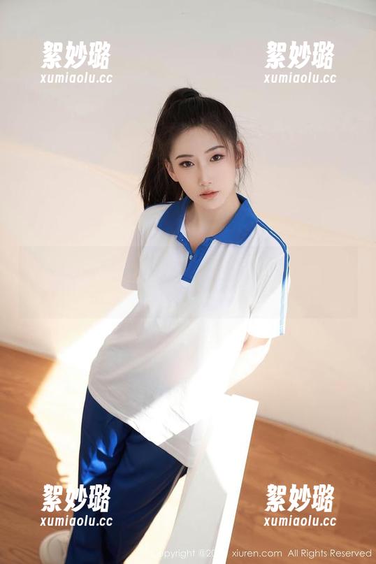 Xiuren秀人网 - 免费试试看，水水er的修女素颜照真令人意外。