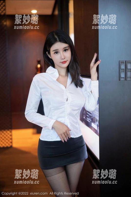 Xiuren秀人网 - 又看到了王馨瑶yanni兔女郎的新图片更新，呜呜，这沦陷感让我一时还缓不过来…