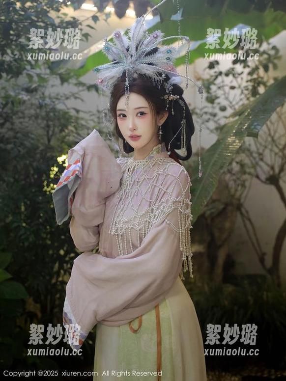 Xiuren秀人网 - 蛋蛋宝的和服美图：我敢打赌你没见过这么穿的！