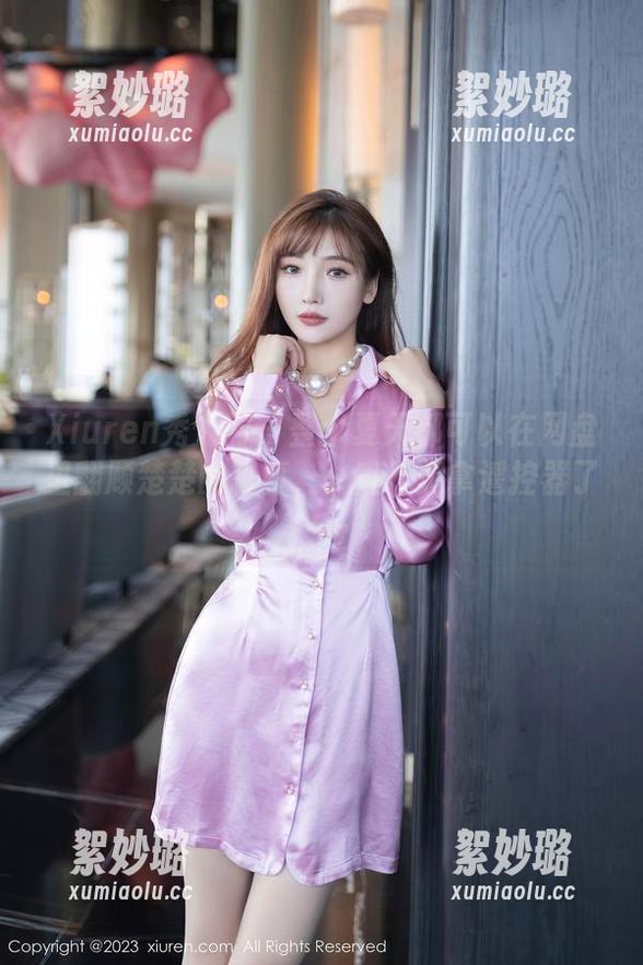 Xiuren秀人网 - 整个夏天都可以在网盘里翻顾楚楚的写真，一直不想拿遥控器了！