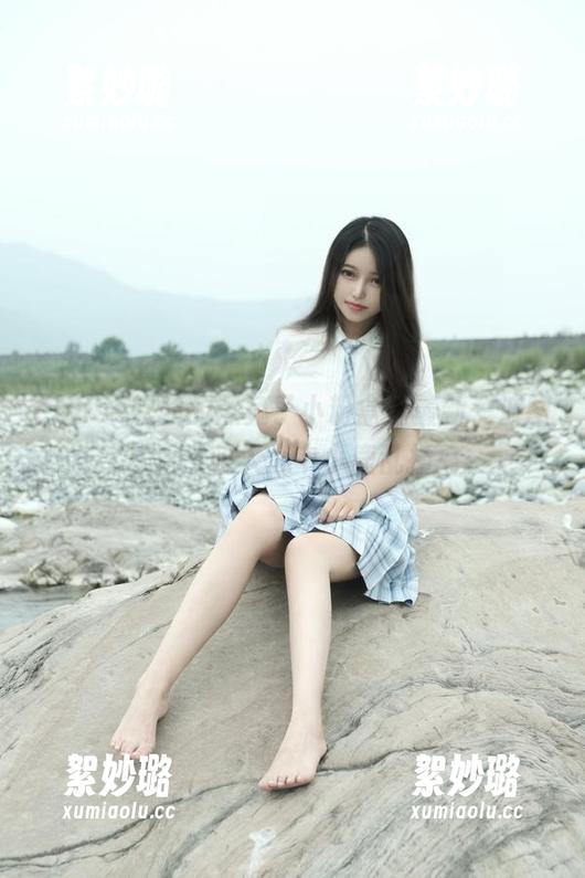 eloise软软的黑兔子小粉盒，最新一波图片竟然叫人心中小鹿乱撞！