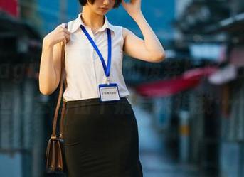 精选nagisa魔物喵的废弃医院cos，真担心会冒出个病号来追我……