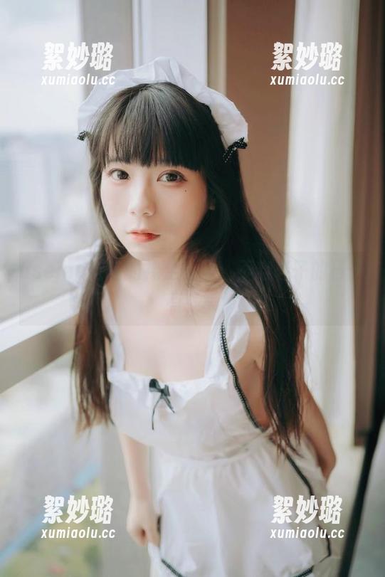 usejan蓝蓝 usejan蓝蓝的裸足合集:不穿鞋子的日子有多美