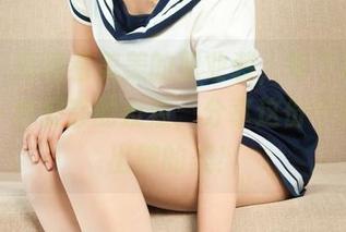丽柜 - 高清看美美的职业装，每个角度都透出一种安静的反叛，分享这份不按常理出牌的美！