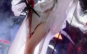 想问问六二二同学，方舟圣女的私拍是在开什么挂？