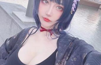 理智派的我被啾小妍Deer的双马尾和cos图片彻底击败，心甘情愿每天沉迷。