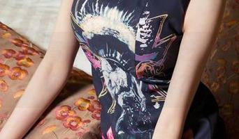 头条女神 - 高清照片里张梦艺的水手服，您能否忍住沉醉？