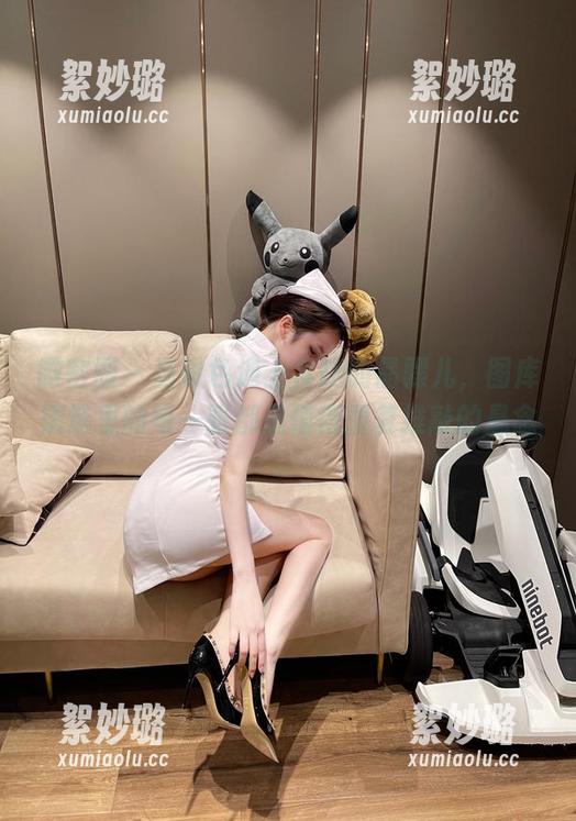 微密圈 - 当粉色遇上奔跑的晶骡儿，图库精选里的每一张都是值得重复推敲的悬念。