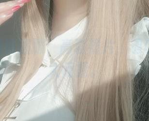 女主K的瑜伽服，高清照片，偶尔思考个大问题。