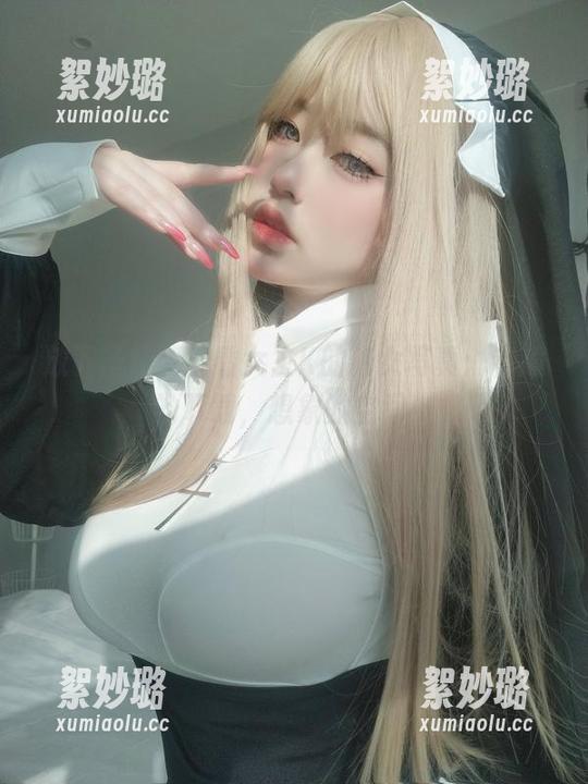 放下圣经，看看女主K的修女写真：有趣的下载，想象的空间！