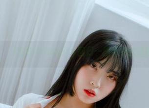 宋哈娜(송하나)的Bimilstory回归—图库中的绝妙精选体验