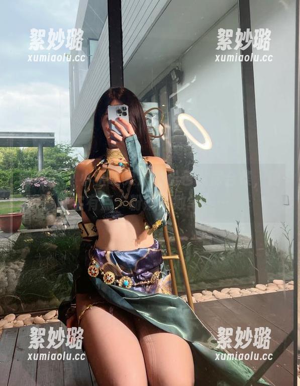 微密圈 - 小玉吃果冻的粉色私房合集，确实有点“粉嫩的败笔”…