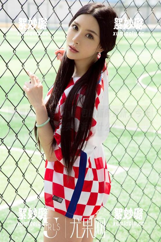 尤果网 - Wendy图包的新鲜更新：今天她的足尖在诉说什么？
