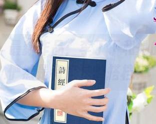 尤果网 - 最新作品：李丁丁和她的眼镜，俨然是有魔法的搭档！