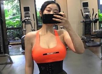 微密圈 - 今天的写真难道是豹纹的呼唤？左公子666更新不停歇！