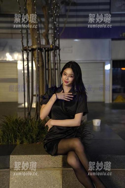 微密圈 - 徐珺大哥和他的连体衣，谁说无圣光就不能有精彩？