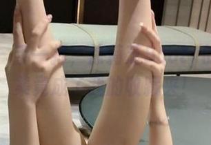微密圈 - 手一挥，徐莉芝Booty的美脚合集竟成了我的收藏夹！