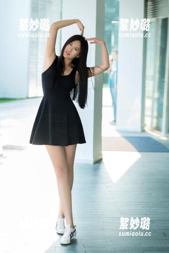 推女郎 - 我的天，杨伊居然这么会穿短裤，翻一翻高清图册吧！