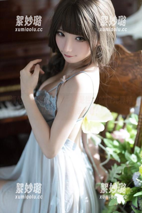 海伦娜写真集：是三不是世w的眼光真特立独行，值得一看！