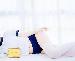 果咩酱w套图：就这叛逆修女的气场，直接让人脸红！