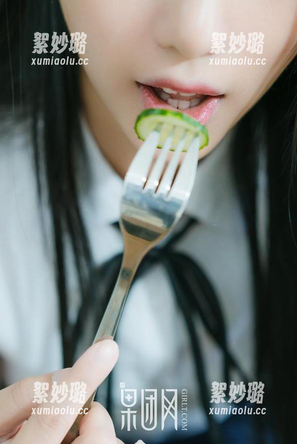 果团网 - 当陈迪娅和粉色相遇，私拍合集好像开了一扇新窗呢。