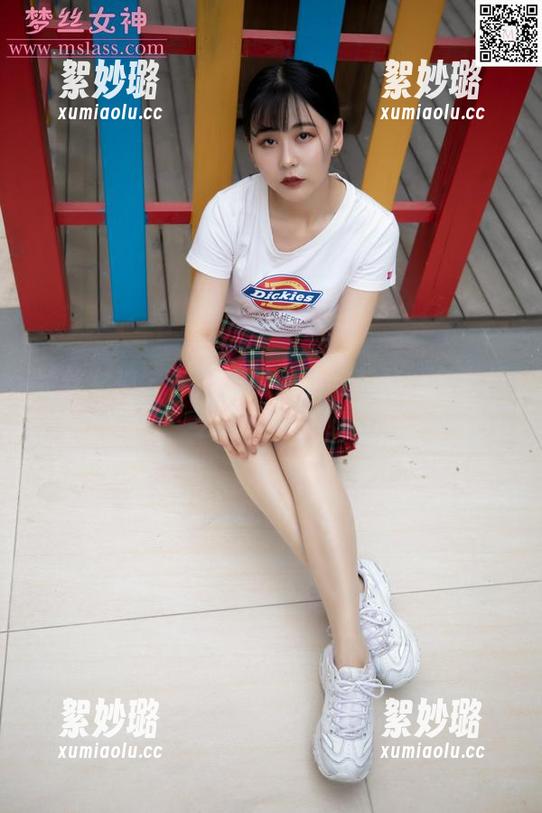 梦丝女神 - 照片里的肉丝与苏敏：会有什么样的交融？