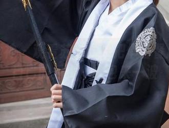 梦丝女神 - 观看苏柔怎样把假日餐厅变成自己的秀场，图包来一波