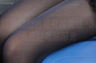 森萝财团 - 被短裤吸引的视线–Sia写真资源的隐秘闪光