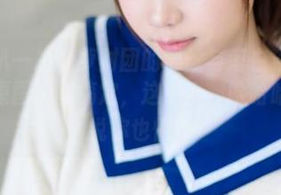 在线扒一扒森萝财团的黑丝与蓝白条纹胖次，原图轻松搞定，这组合，哈哈哈，不说你也懂！