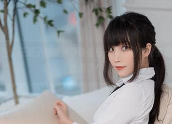无圣光面世：汪知子的美脚呼唤着每一个懒得穿靴子的人，别再犹豫了！