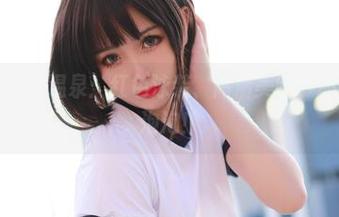 炸蛋Boom洗温泉：红色泳装、高清美腿、还有意外的泡泡！