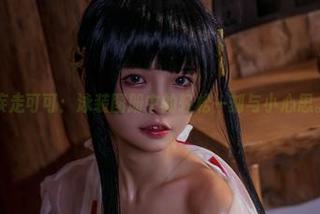 疾走可可：泳装图册中的轻松一刻与小心思。