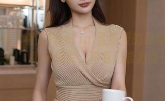 秀人网 - 看完FoxYini孟狐狸的最新修女原图，我只想说，真有超能力啊！