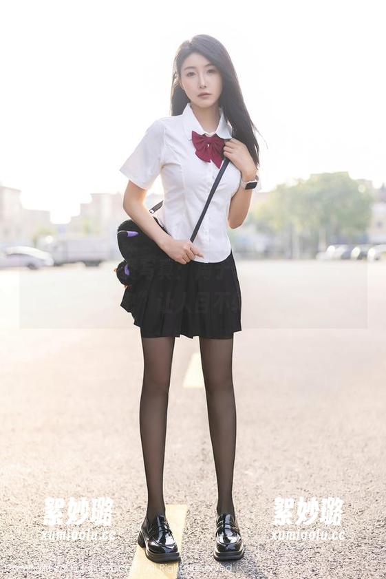 秀人网 - 免费写真：周于希Sally这“秘密”让人目不转睛